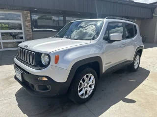 2017 Jeep Renegade Latitude 4WD photo