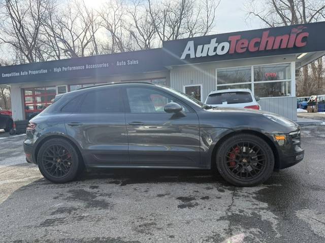 2018 Porsche Macan GTS AWD photo