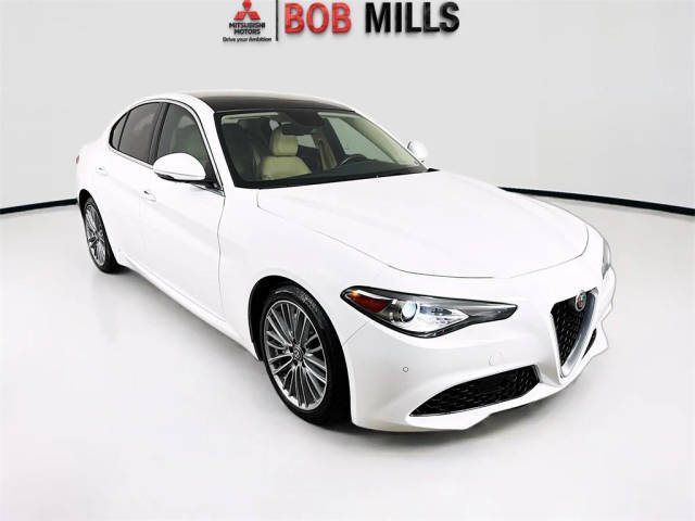 2018 Alfa Romeo Giulia Ti Lusso RWD photo