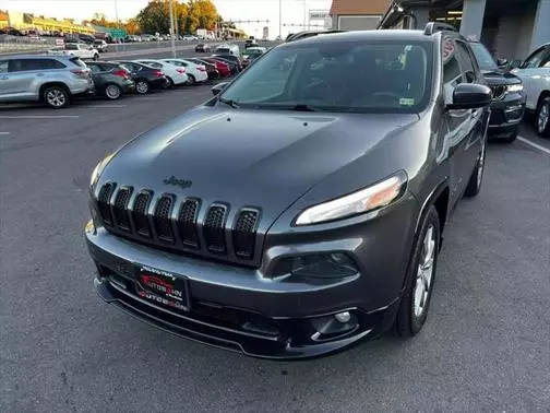 2018 Jeep Cherokee Latitude Tech Connect FWD photo