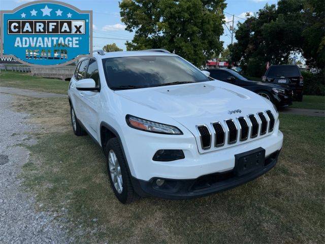 2018 Jeep Cherokee Latitude Plus FWD photo