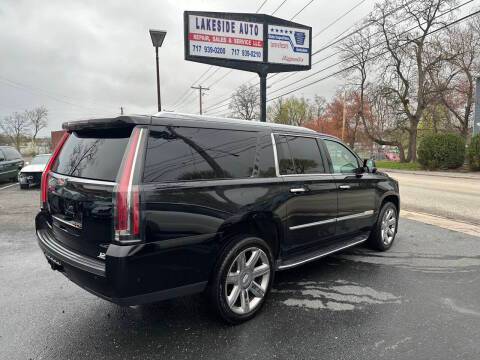 2018 Cadillac Escalade ESV Luxury RWD photo