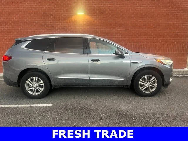 2018 Buick Enclave Essence FWD photo