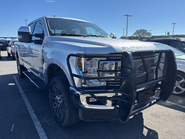 2018 Ford F-250 Super Duty LARIAT 4WD photo
