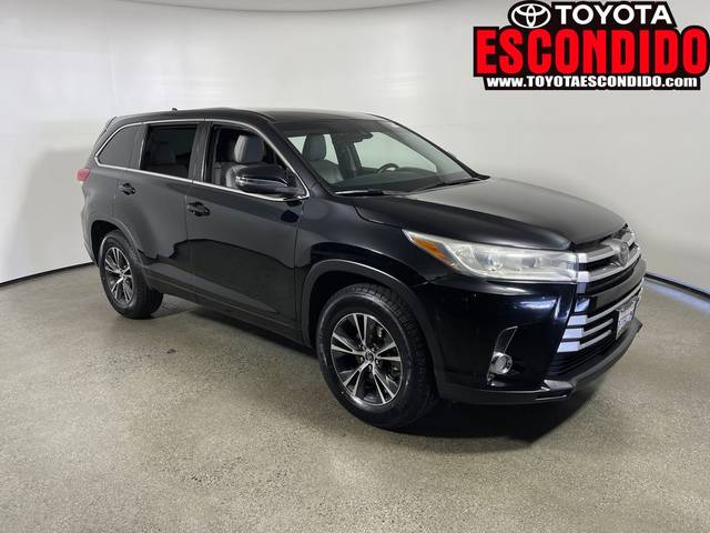 2018 Toyota Highlander LE Plus FWD photo