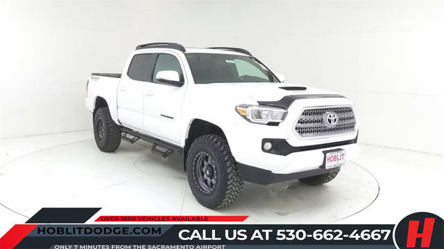 2017 Toyota Tacoma TRD Sport 4WD photo