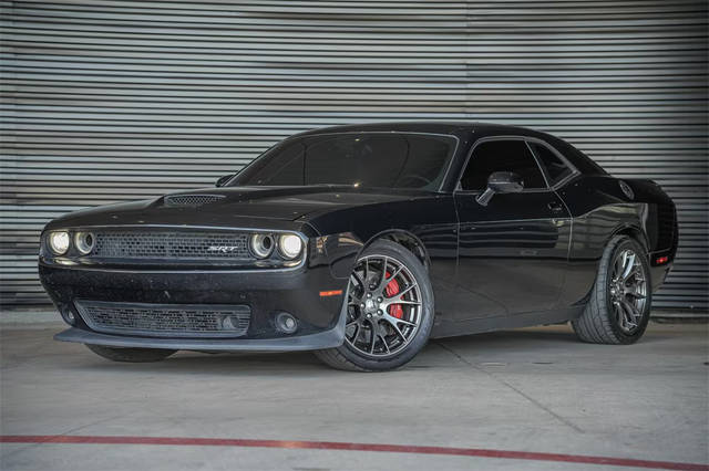 2015 Dodge Challenger SRT 392 RWD photo