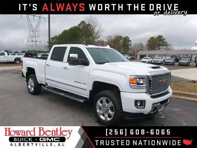 2017 GMC Sierra 2500HD Denali 4WD photo