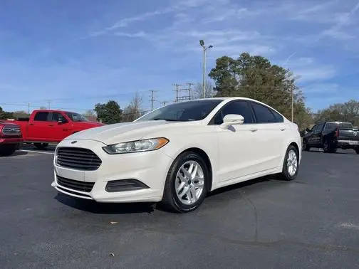 2015 Ford Fusion SE FWD photo