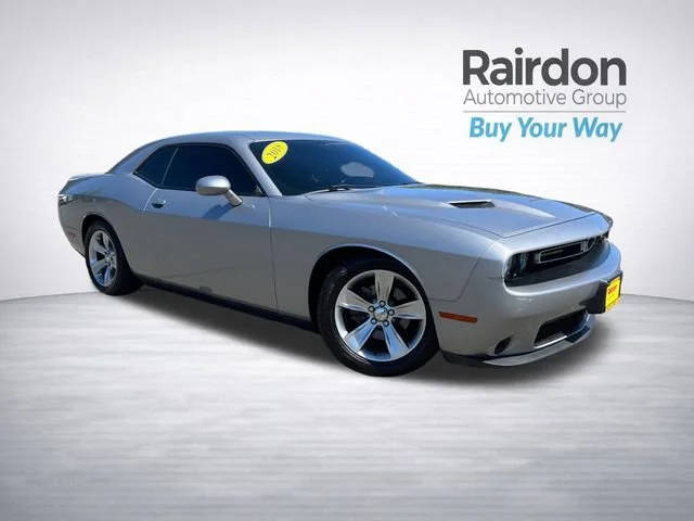 2018 Dodge Challenger SXT RWD photo