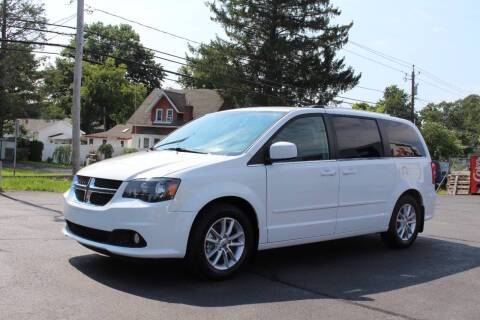 2018 Dodge Grand Caravan SXT FWD photo