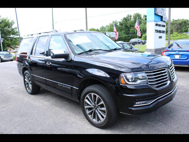 2017 Lincoln Navigator Select RWD photo