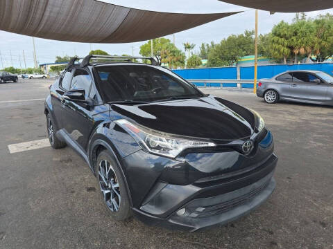 2018 Toyota C-HR XLE Premium FWD photo