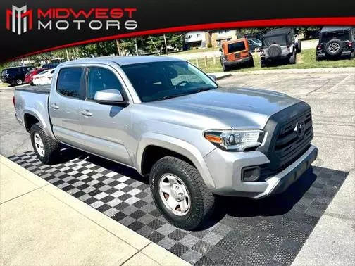 2017 Toyota Tacoma SR5 4WD photo