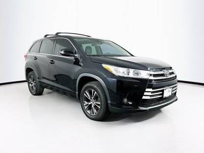 2018 Toyota Highlander LE FWD photo