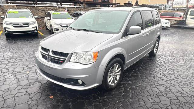 2017 Dodge Grand Caravan SXT FWD photo