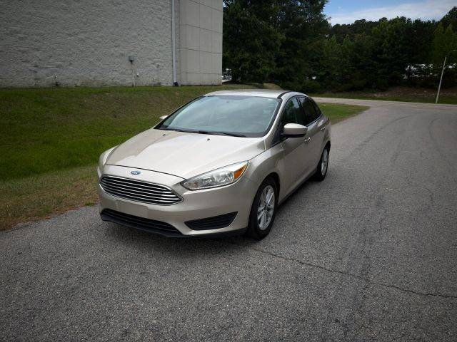 2018 Ford Focus SE FWD photo