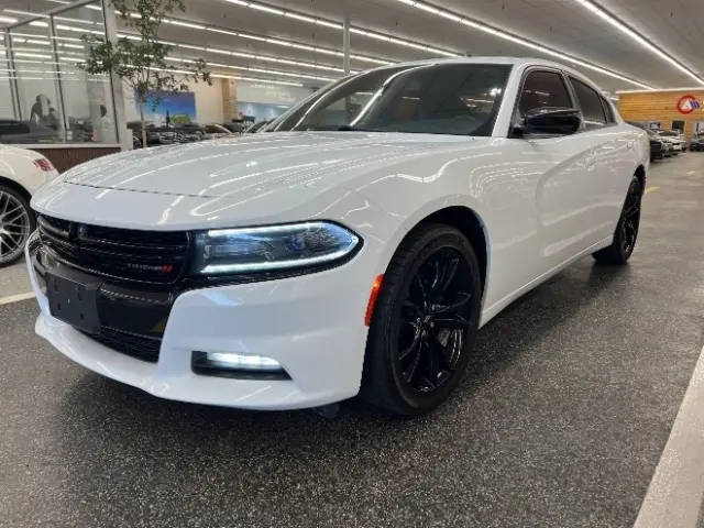 2018 Dodge Charger SXT Plus RWD photo