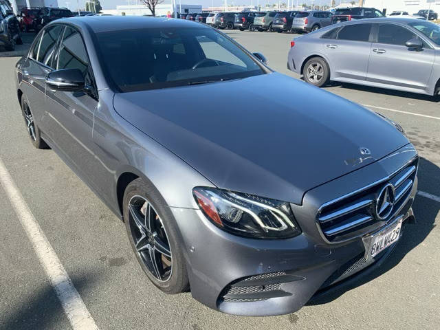 2018 Mercedes-Benz E-Class E 300 RWD photo