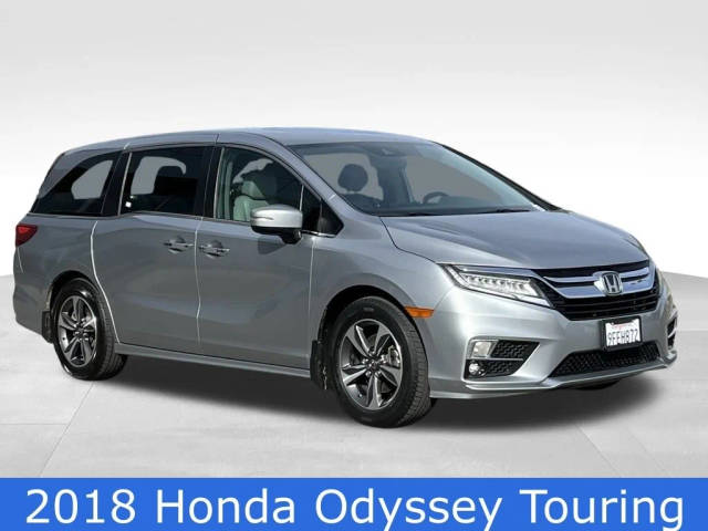 2018 Honda Odyssey Touring FWD photo