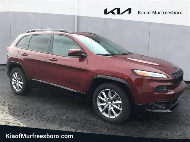 2018 Jeep Cherokee Latitude Tech Connect 4WD photo