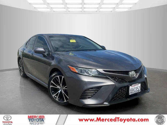 2018 Toyota Camry SE FWD photo