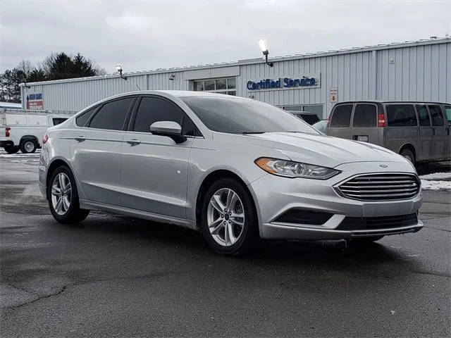 2018 Ford Fusion SE FWD photo