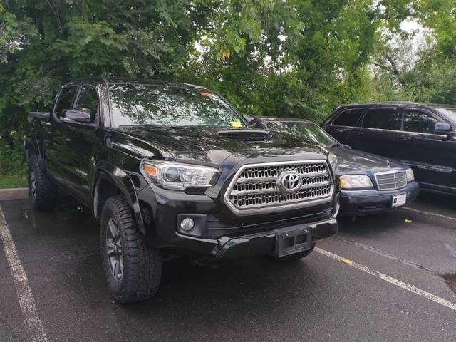 2017 Toyota Tacoma TRD Sport 4WD photo