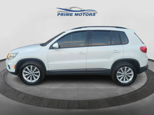 2017 Volkswagen Tiguan FWD photo