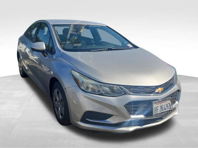 2018 Chevrolet Cruze LS FWD photo
