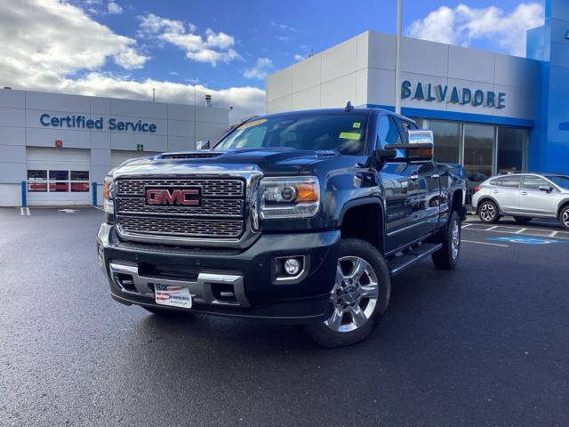 2018 GMC Sierra 2500HD Denali 4WD photo