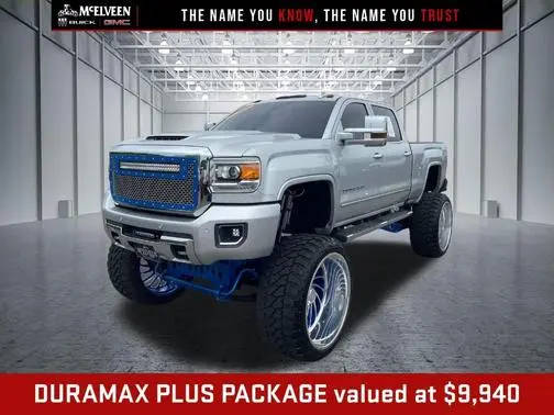 2018 GMC Sierra 2500HD Denali 4WD photo