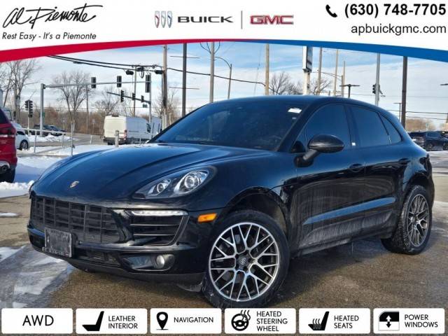 2018 Porsche Macan  AWD photo