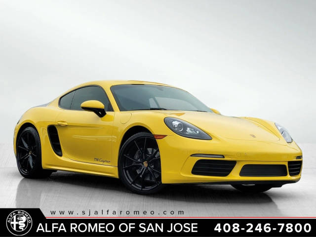 2018 Porsche Cayman  RWD photo