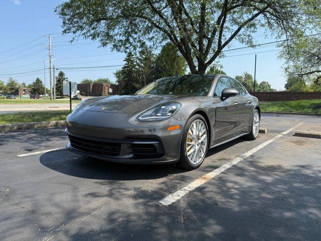 2018 Porsche Panamera 4 AWD photo