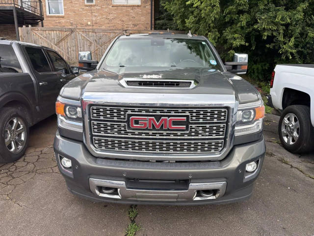 2018 GMC Sierra 2500HD Denali 4WD photo