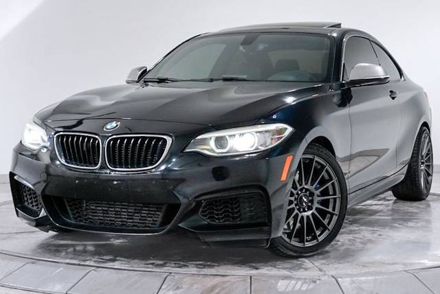 2015 BMW 2 Series M235i RWD photo