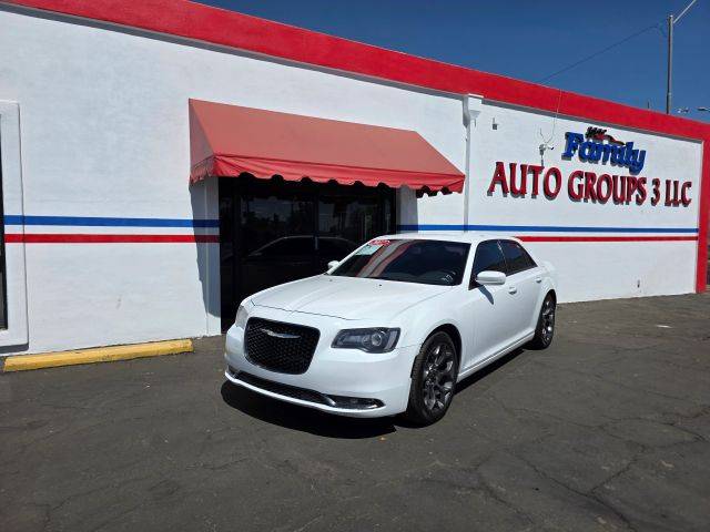 2017 Chrysler 300 300S RWD photo