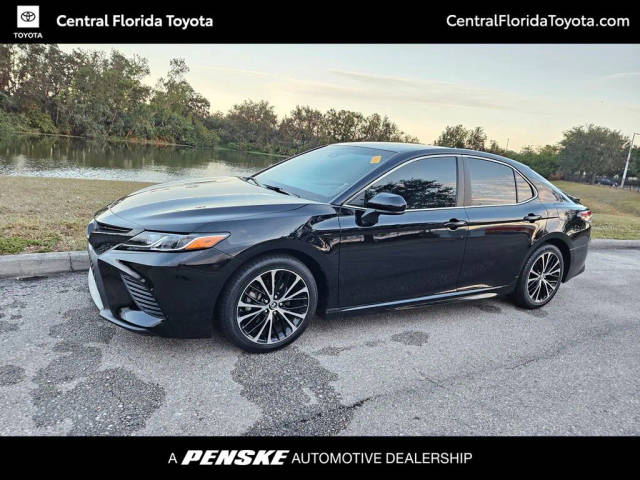 2018 Toyota Camry SE FWD photo