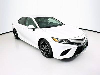 2018 Toyota Camry SE FWD photo