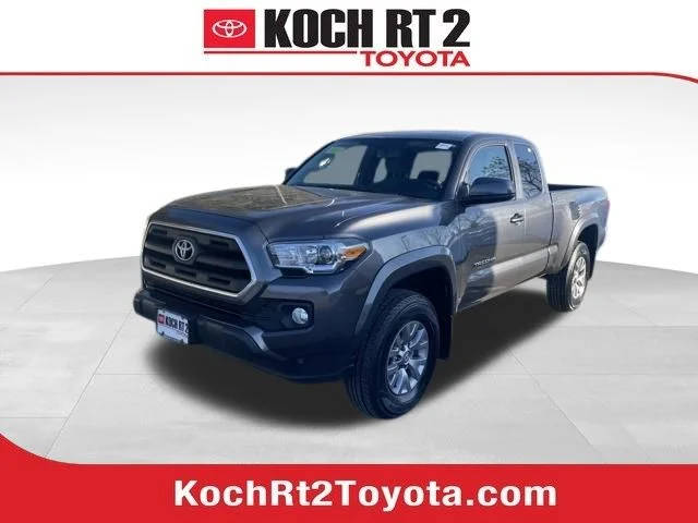 2017 Toyota Tacoma SR5 4WD photo