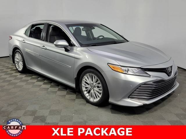 2018 Toyota Camry XLE FWD photo