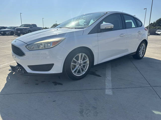 2016 Ford Focus SE FWD photo