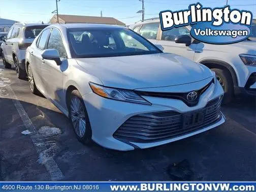 2018 Toyota Camry XLE FWD photo