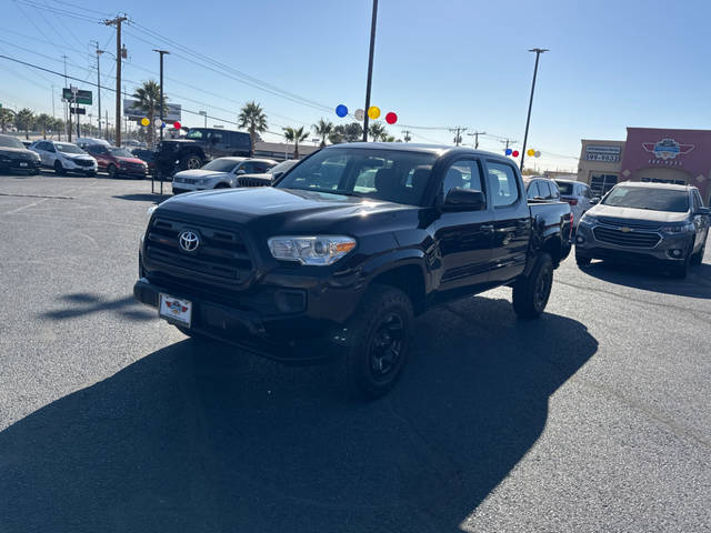 2017 Toyota Tacoma SR5 4WD photo