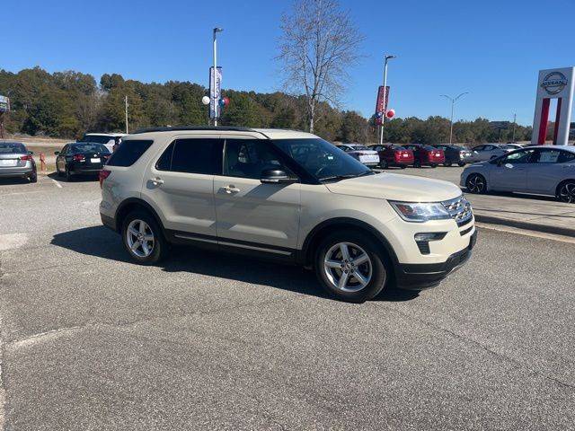 2018 Ford Explorer XLT FWD photo