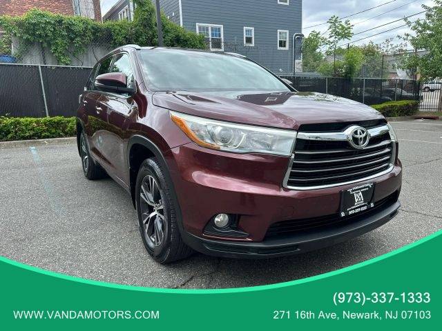 2016 Toyota Highlander XLE AWD photo