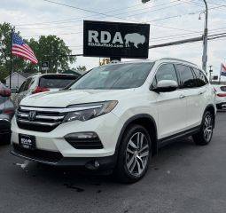 2017 Honda Pilot Elite AWD photo