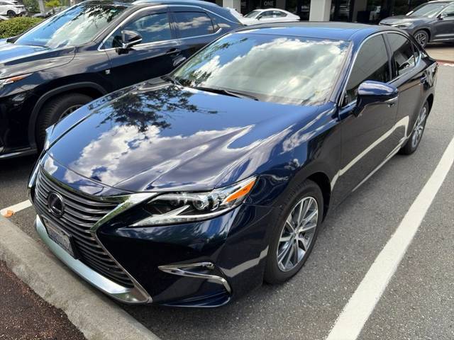 2018 Lexus ES ES 300h FWD photo