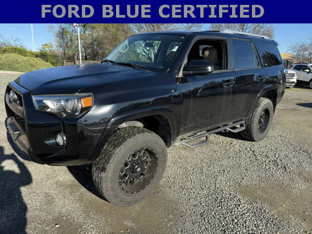 2018 Toyota 4Runner SR5 4WD photo